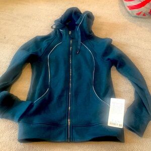 NWT Lululemon Plush Scuba Hoodie size 6